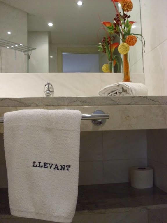 Edifici Llevant I Ponent ปาลามอส ภายนอก รูปภาพ